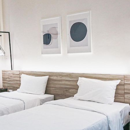 Homitel Bangkok Hotel Екстериор снимка