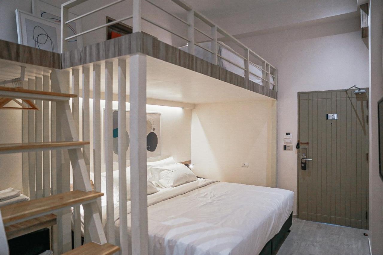 Homitel Bangkok Hotel Екстериор снимка