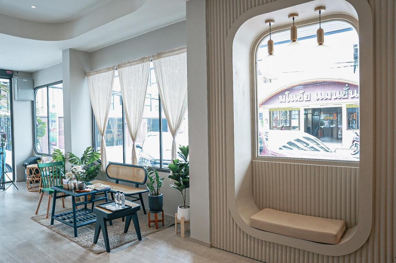 Homitel Bangkok Hotel Екстериор снимка