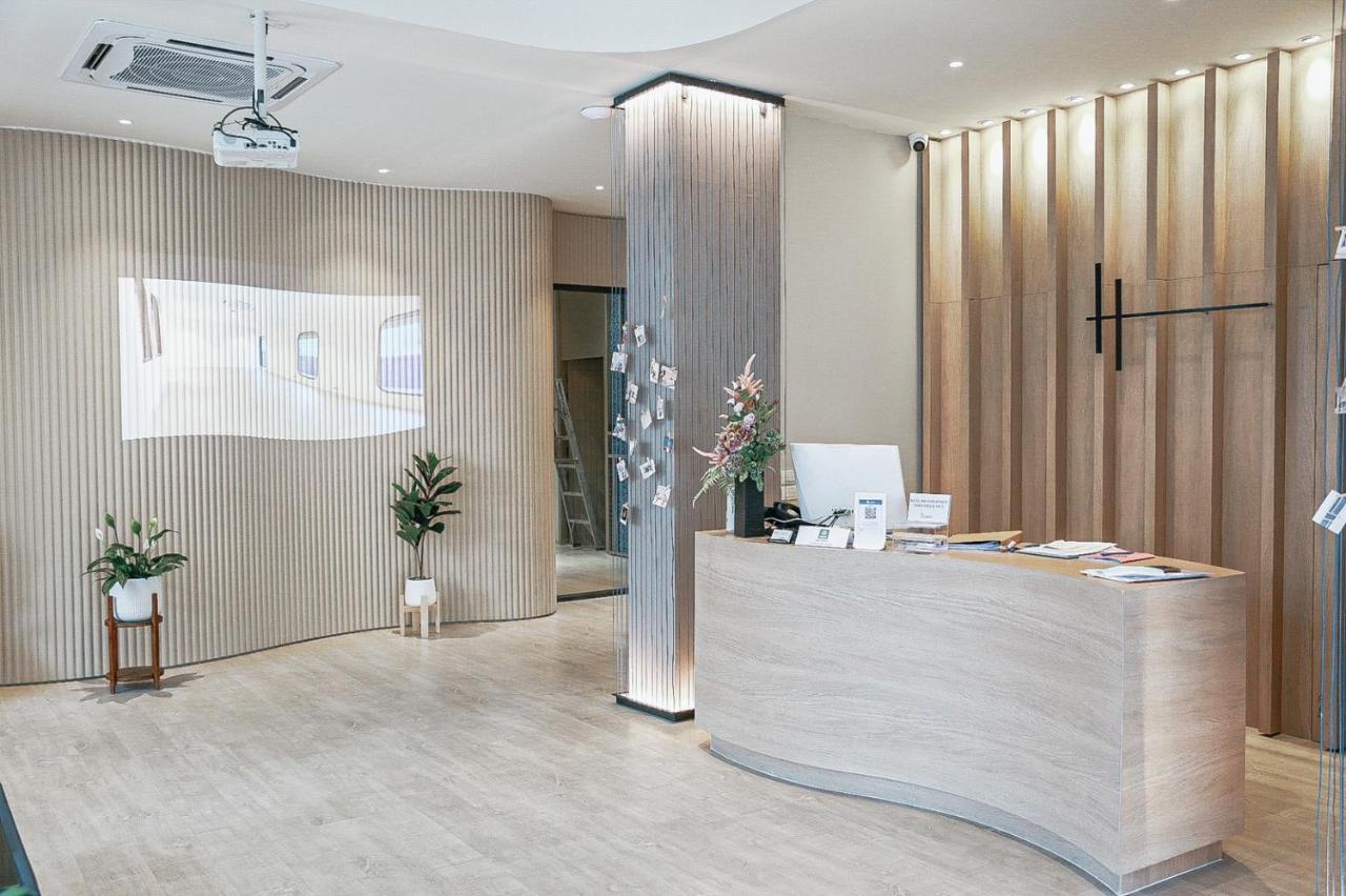 Homitel Bangkok Hotel Екстериор снимка