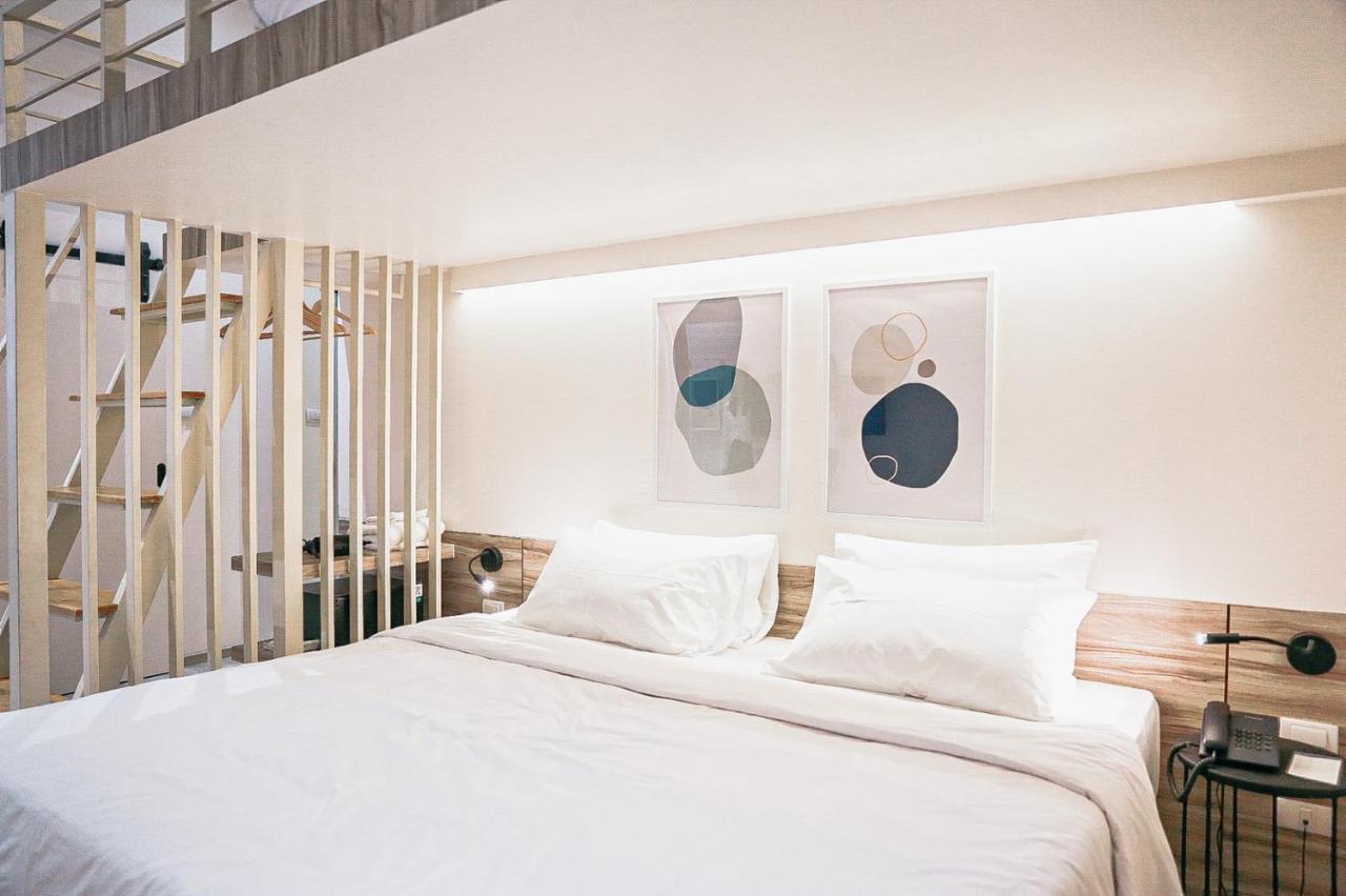 Homitel Bangkok Hotel Екстериор снимка