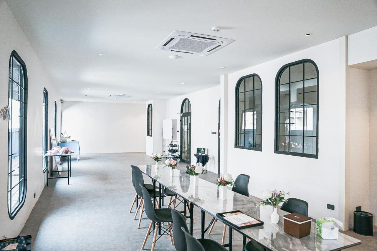 Homitel Bangkok Hotel Екстериор снимка