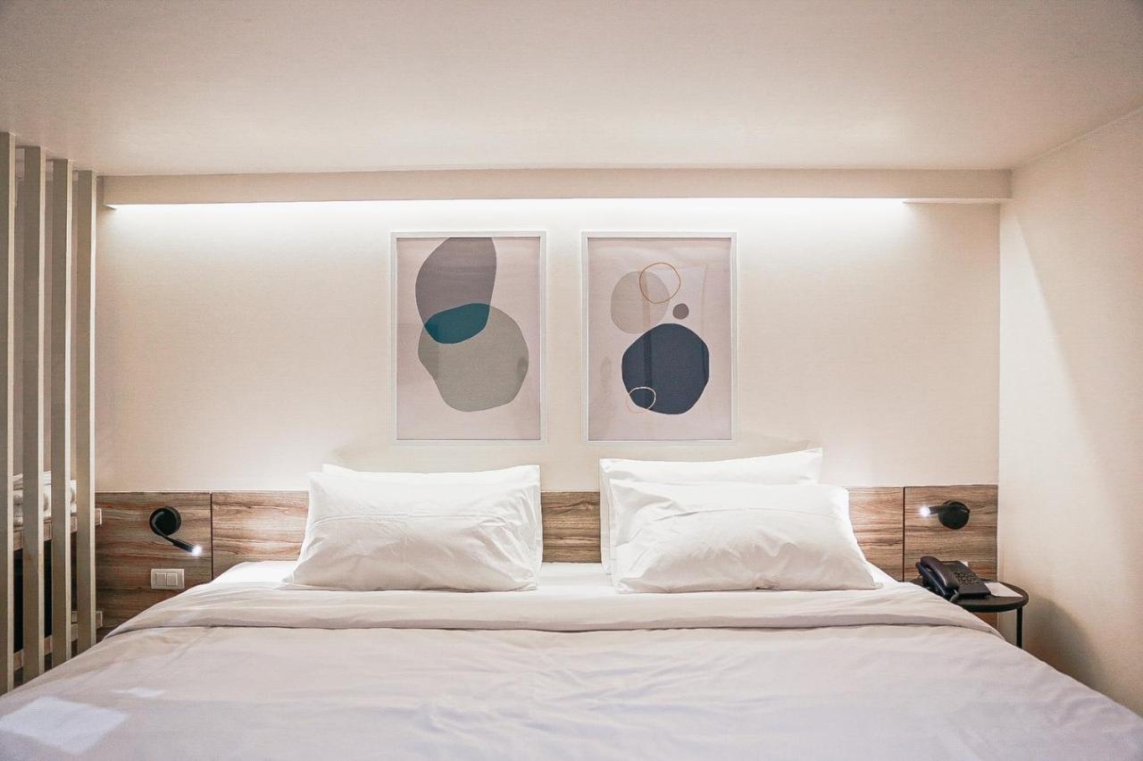 Homitel Bangkok Hotel Екстериор снимка
